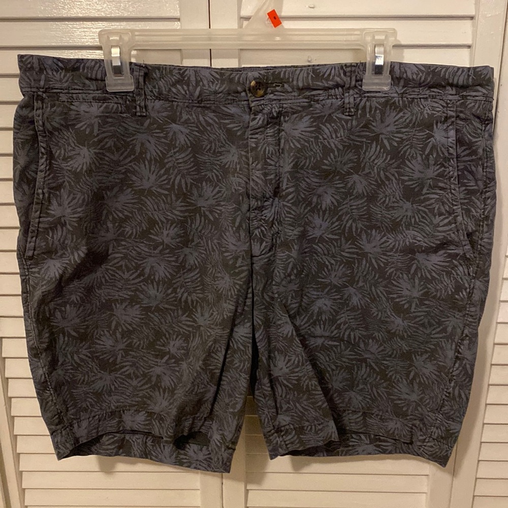 Goodfellow men’s shorts size 36 Hawaiian pattern